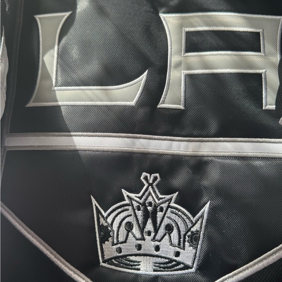 💥Adidas NHL Authentic Jersey, Los Angelas Kings, #39 Cam Talbot - Picture 8 of 11